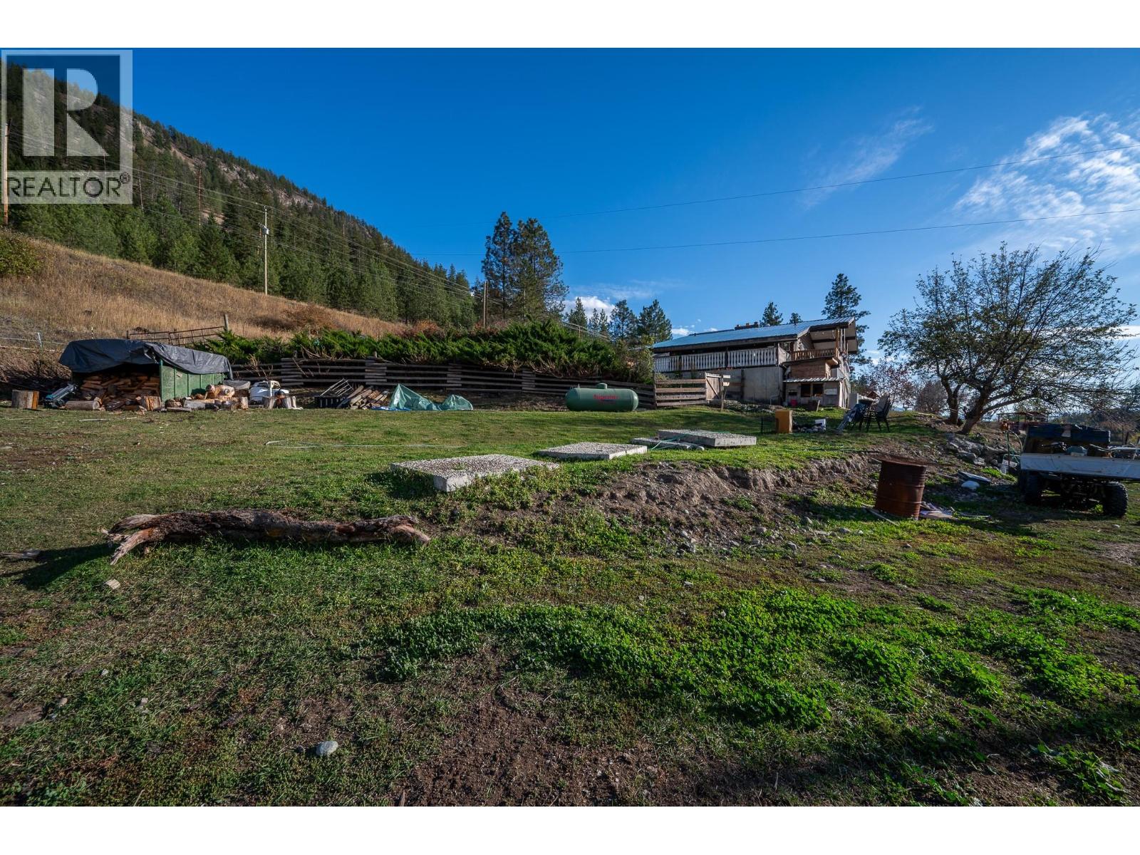 7941 Yellowhead Highway Property Photo 25