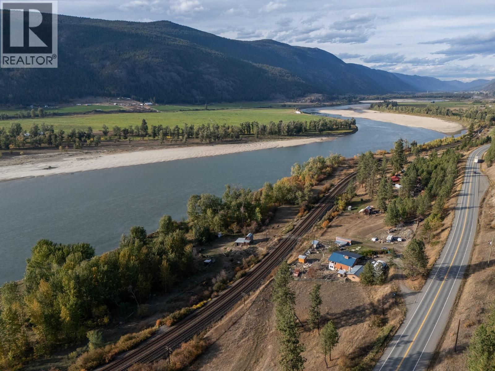7941 Yellowhead Highway Property Photo 32