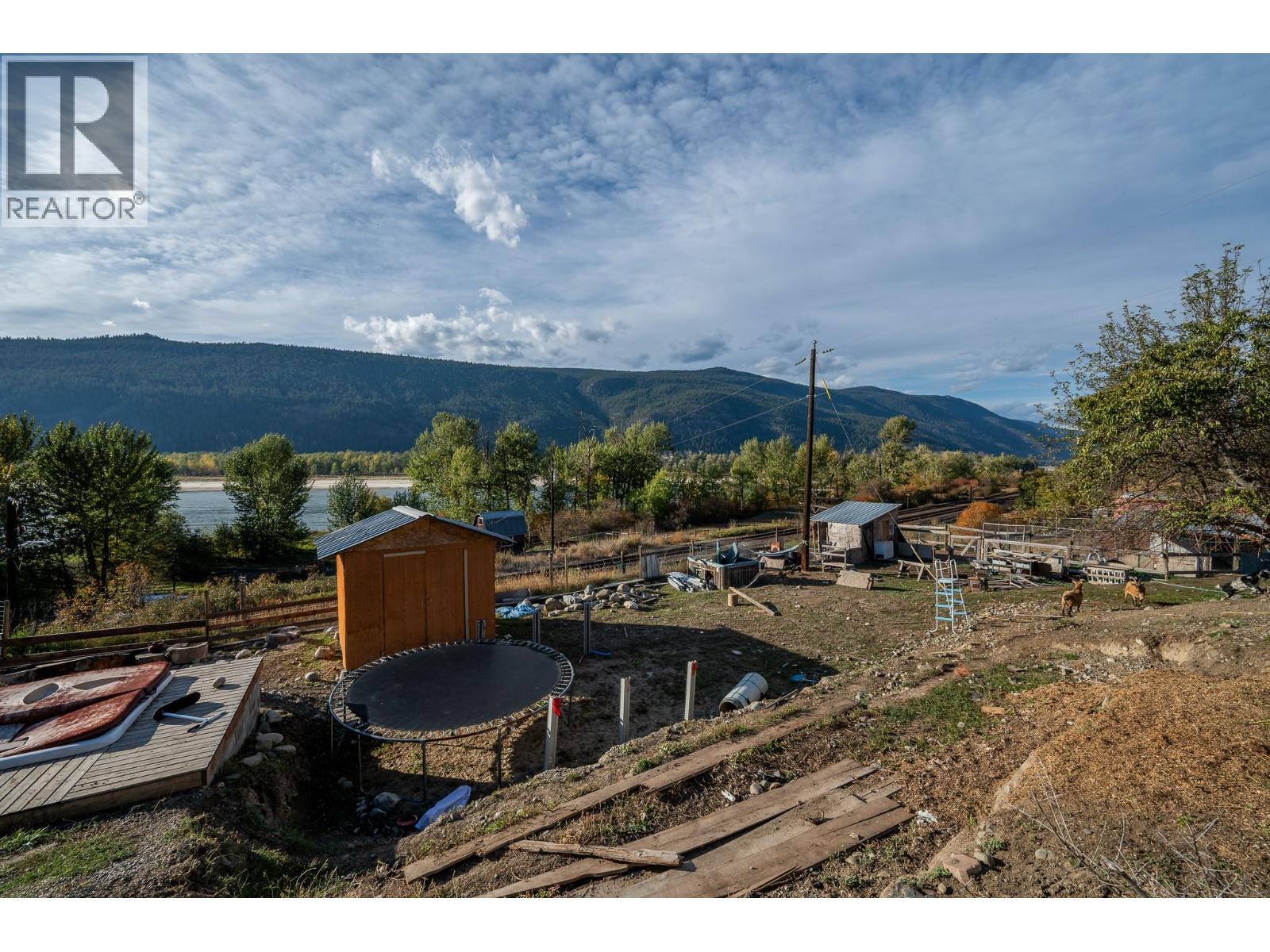 7941 Yellowhead Highway Property Photo 35