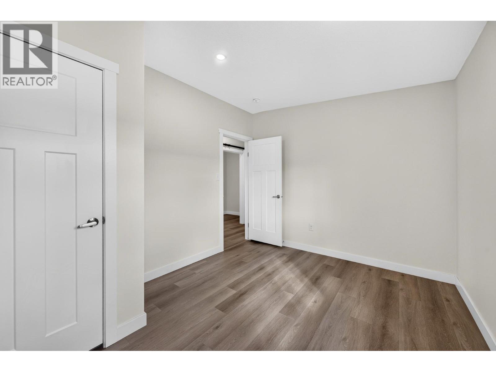 470 Reflection Lake Road Unit# 46 Property Photo 28