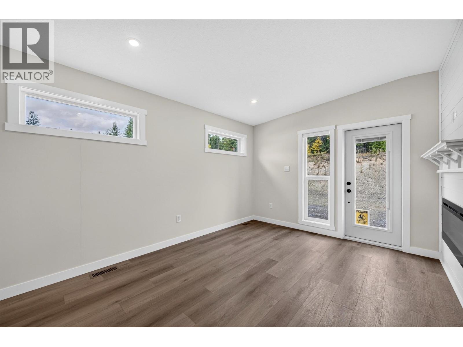 470 Reflection Lake Road Unit# 46 Property Photo 37