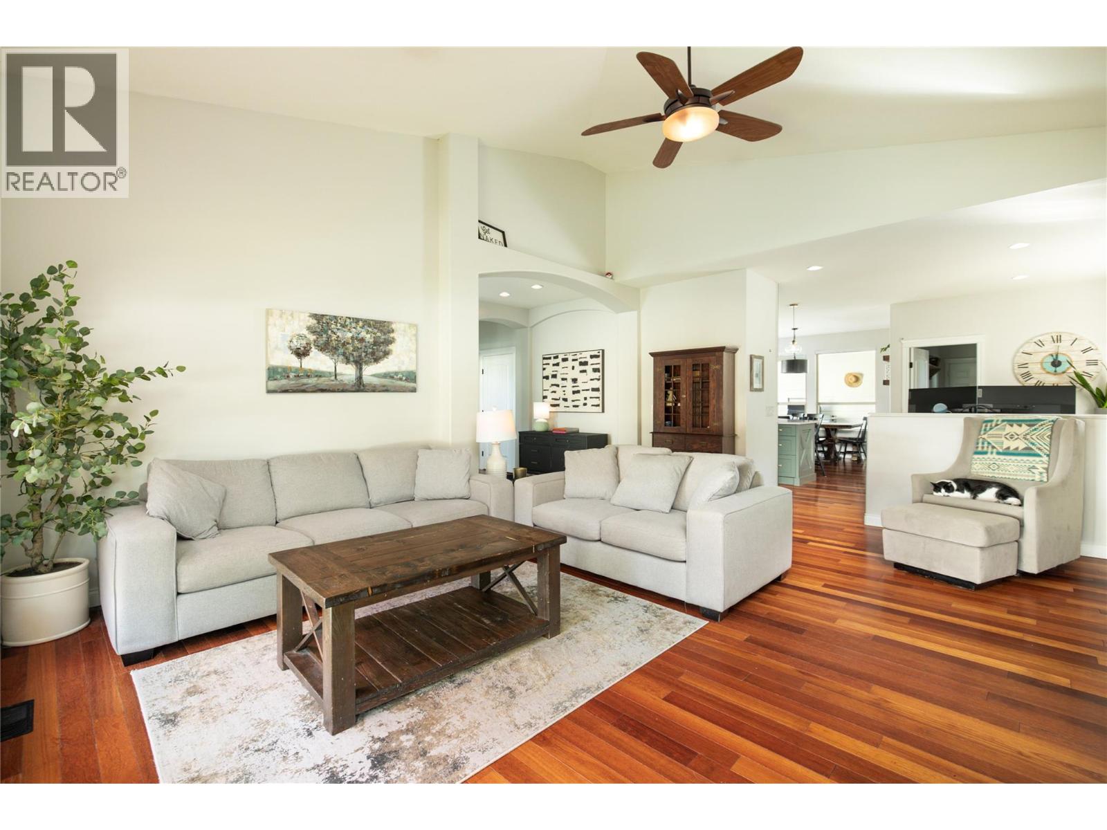 319 Mccarren Avenue Property Photo 2