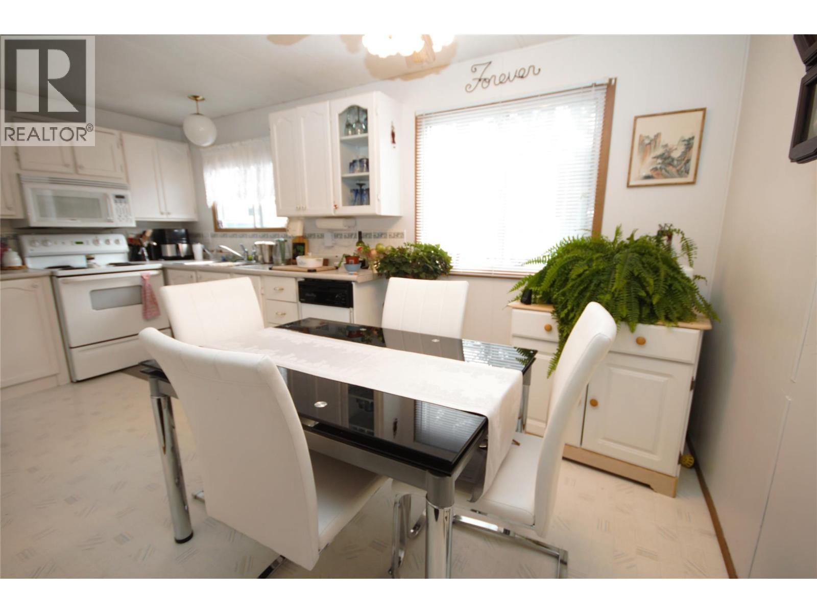 4505 Mclean Creek Road Unit# B19 Property Photo 6