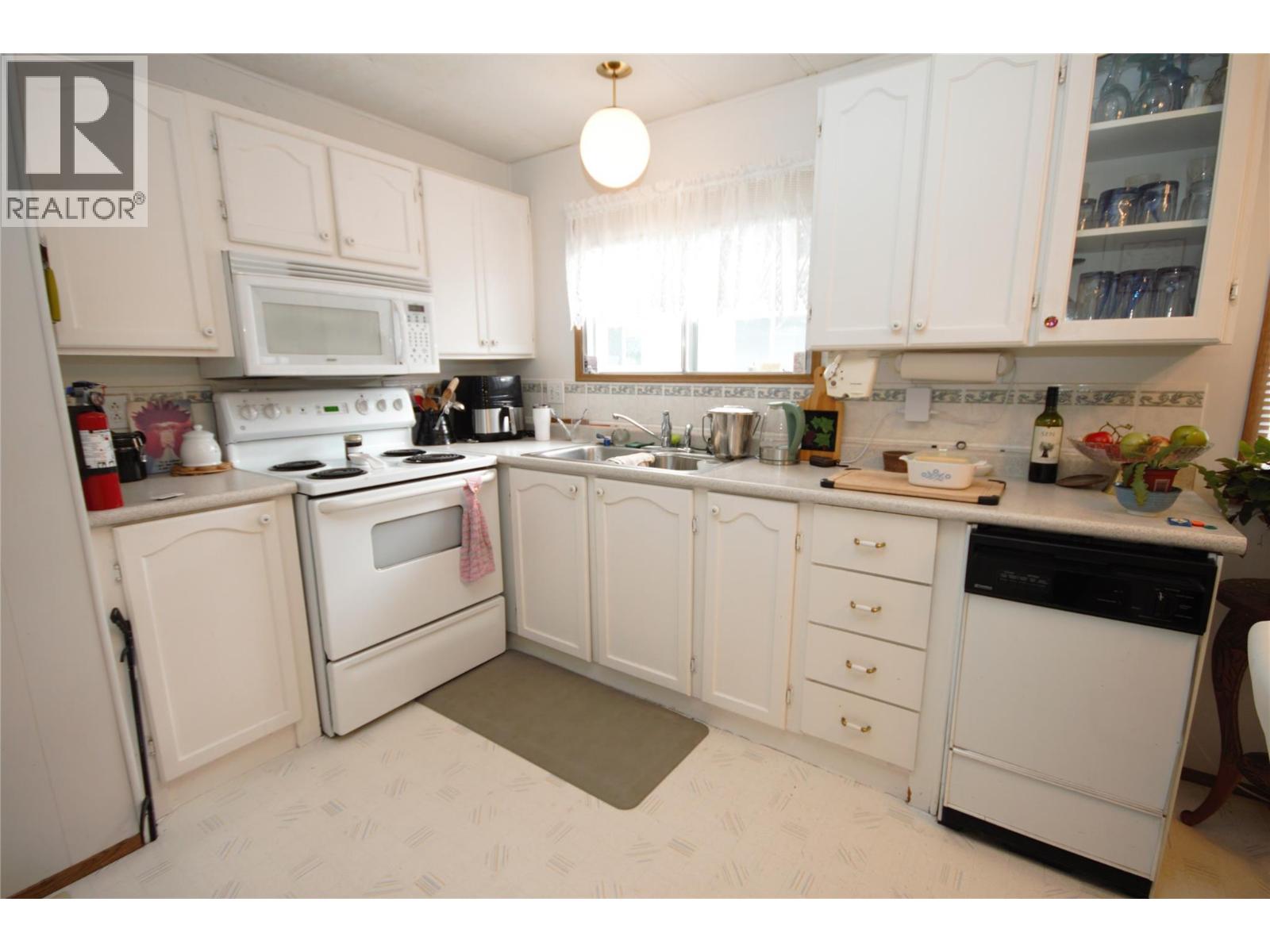 4505 Mclean Creek Road Unit# B19 Property Photo 7