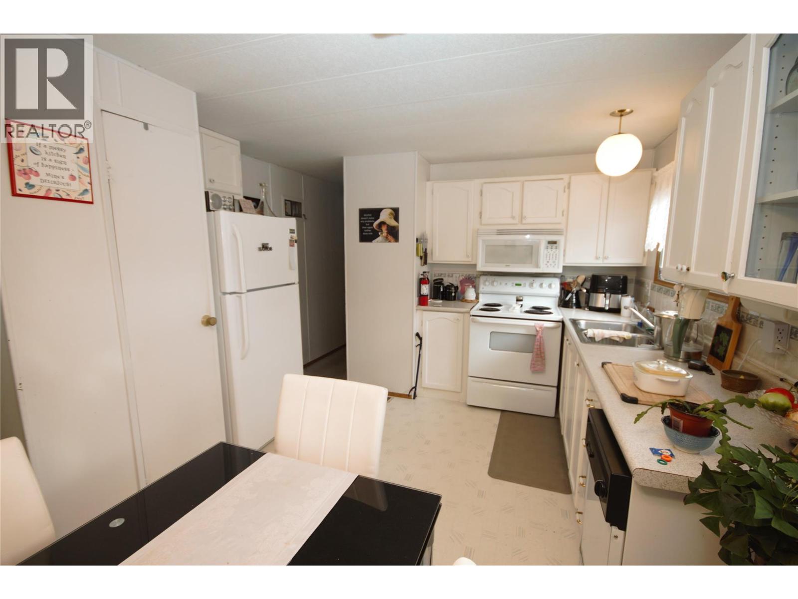4505 Mclean Creek Road Unit# B19 Property Photo 8