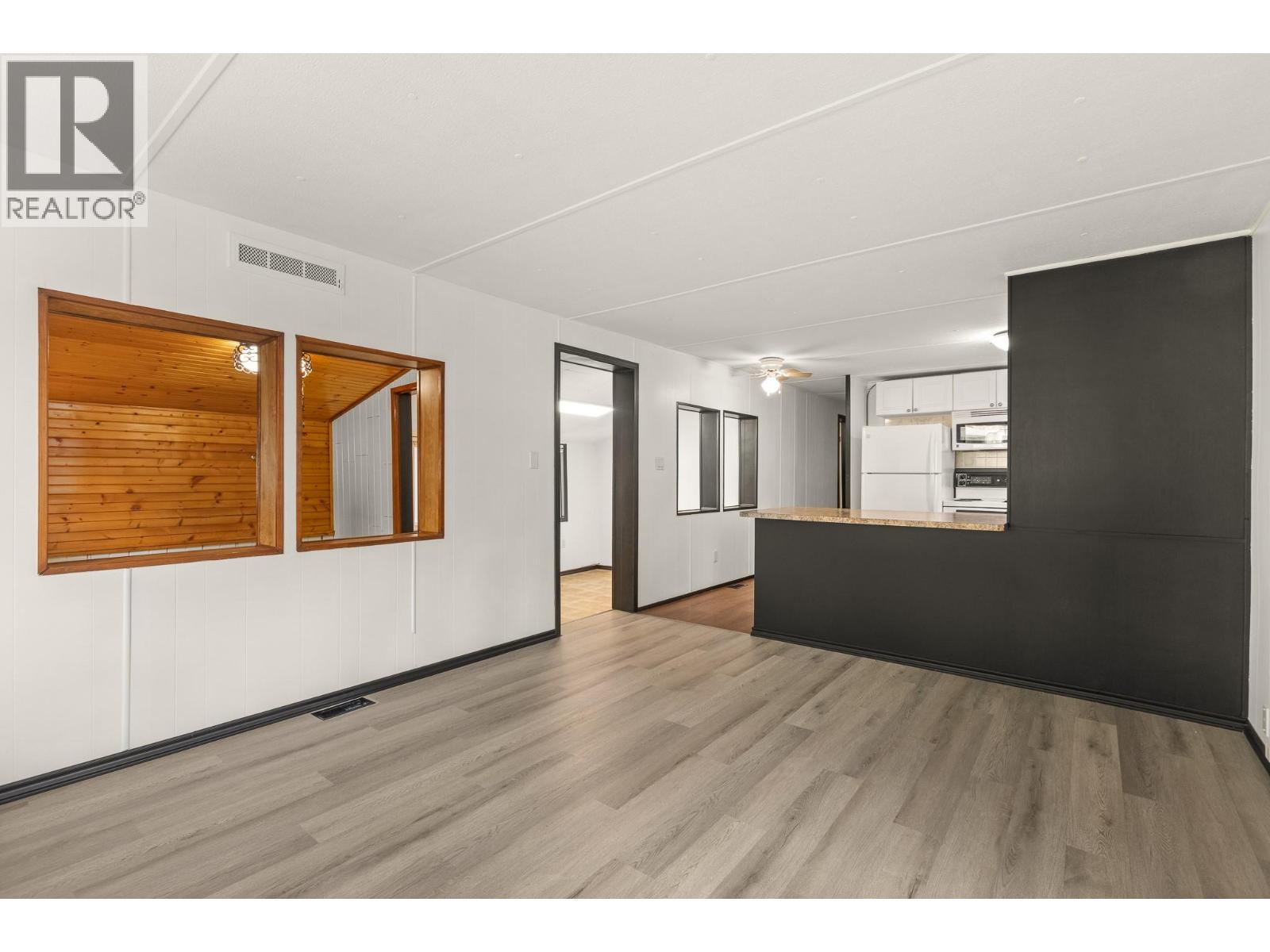 6670 Trans Canada Highway Highway Ne Unit# 6 Property Photo 4