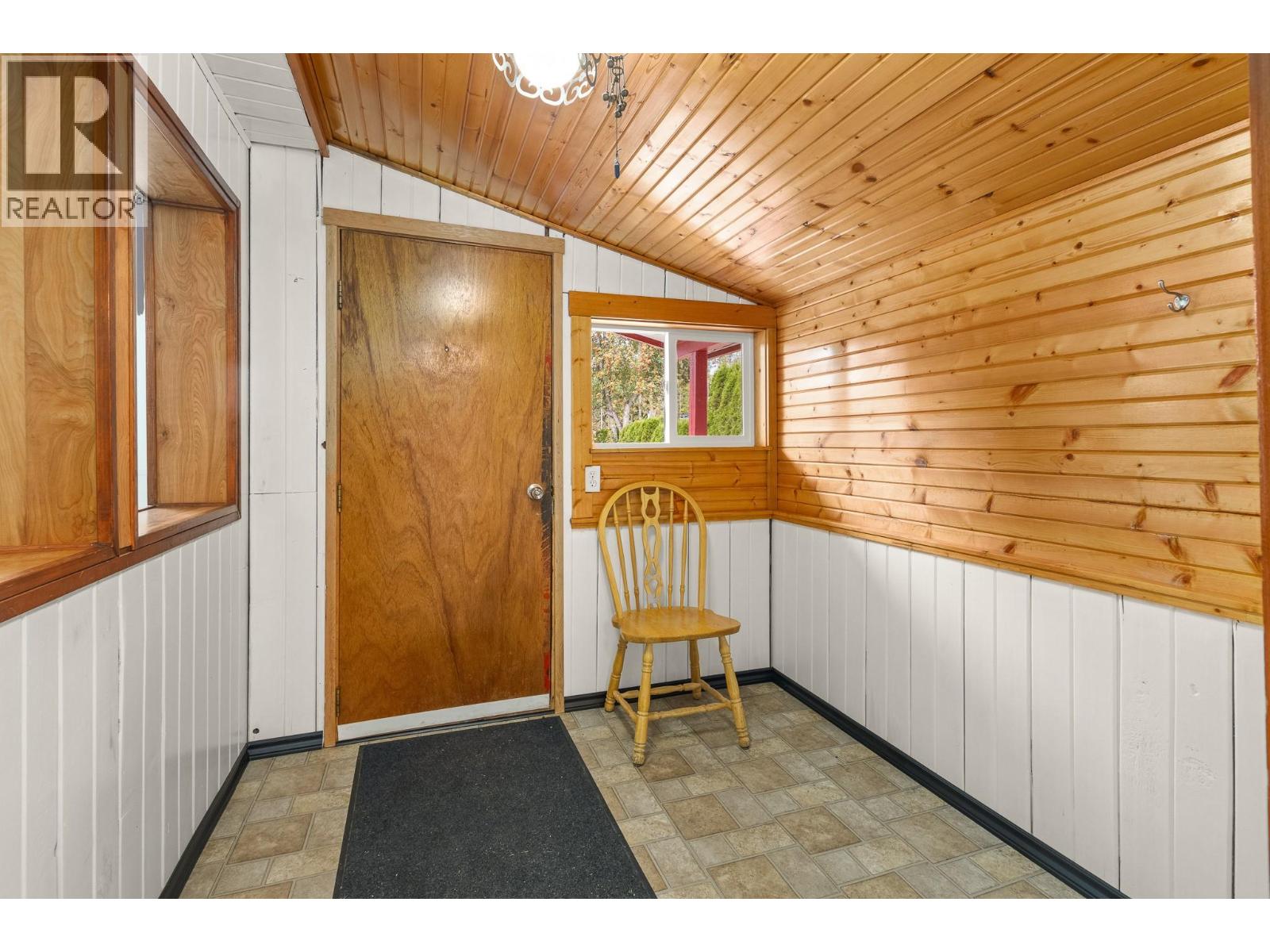 6670 Trans Canada Highway Highway Ne Unit# 6 Property Photo 12