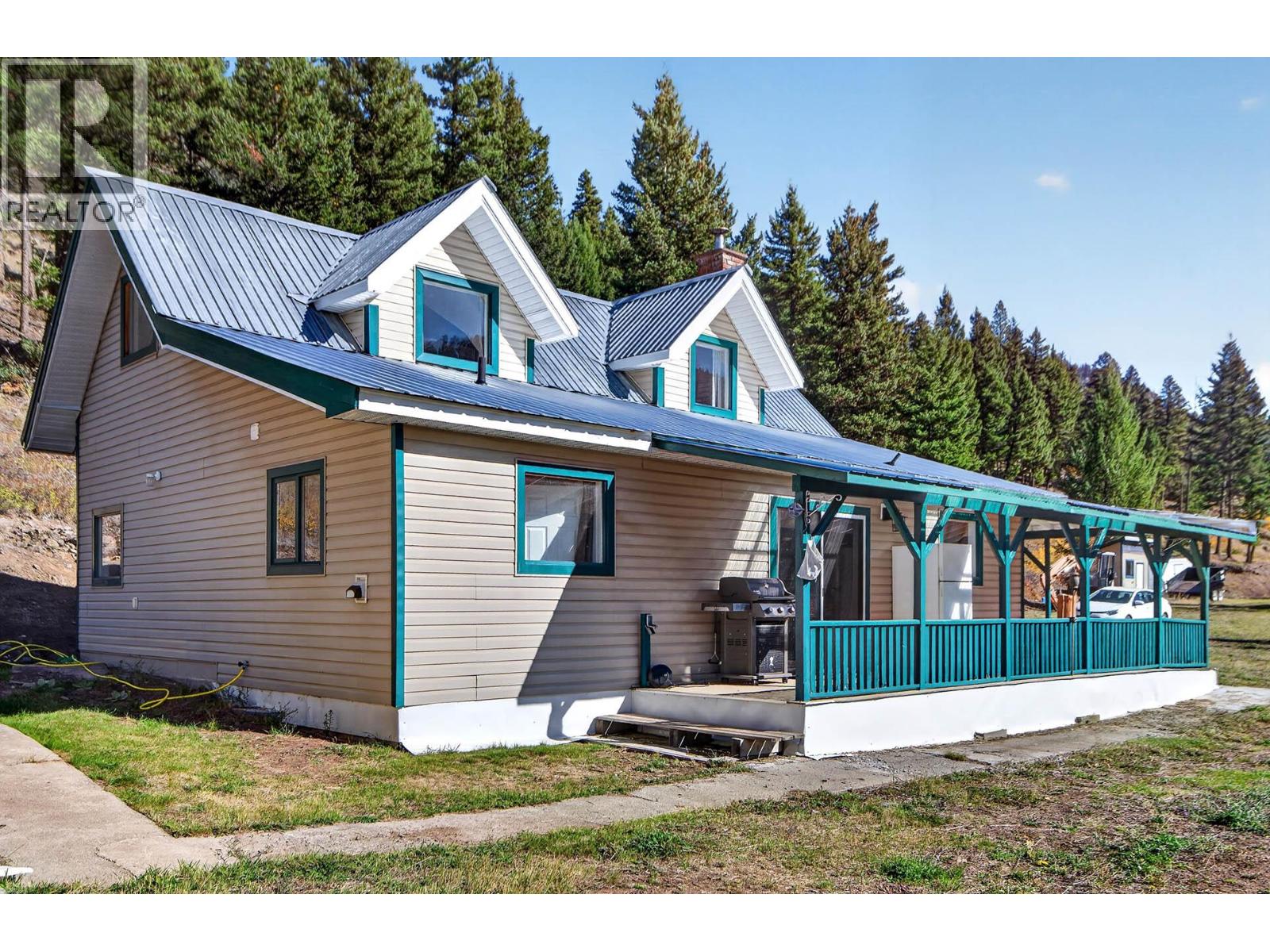 9524 Tranquille Criss Creek Road Property Photo 2