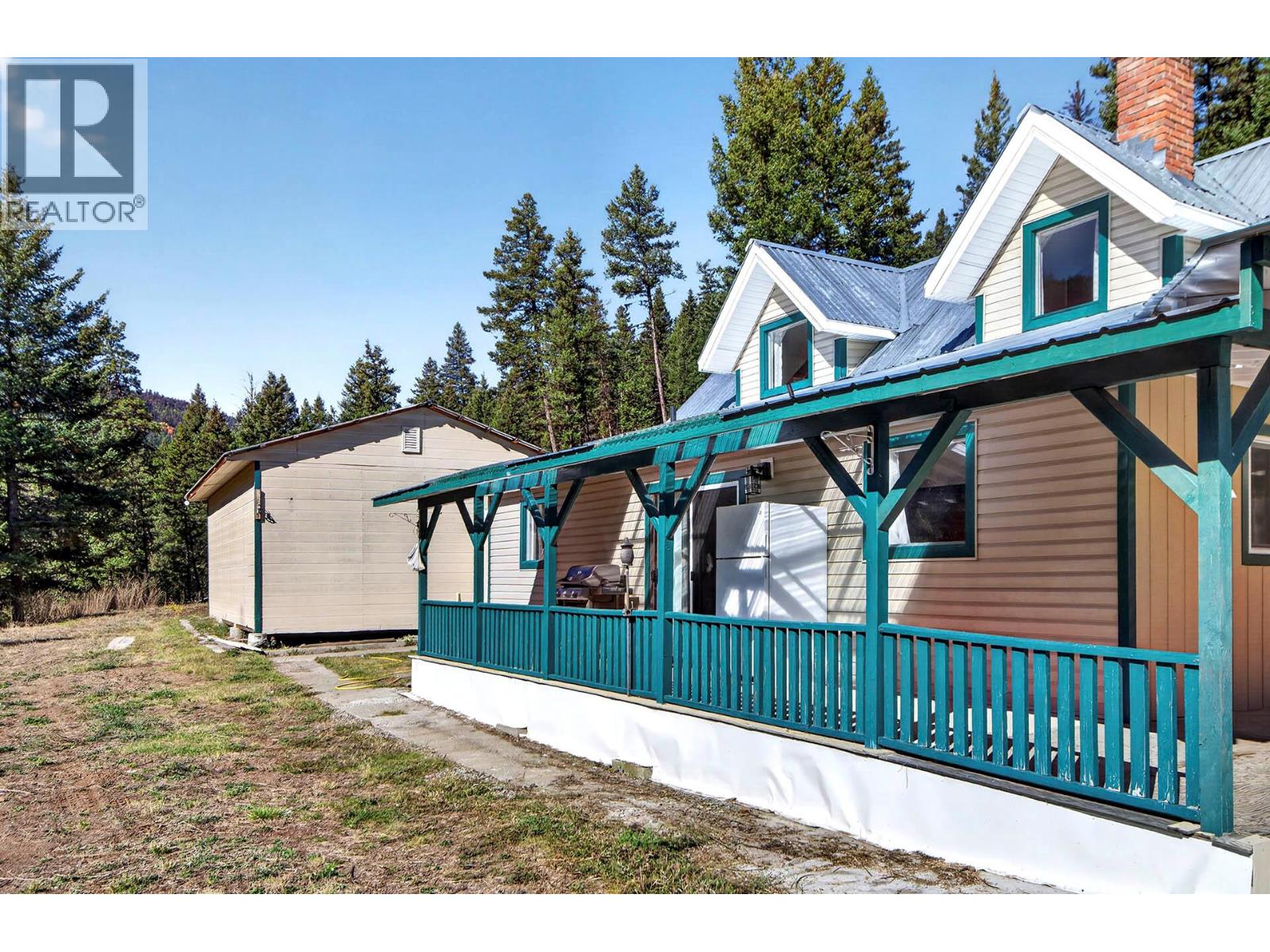 9524 Tranquille Criss Creek Road Property Photo 6