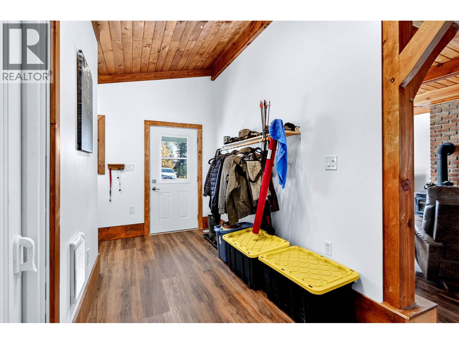 9524 Tranquille Criss Creek Road Property Photo 7