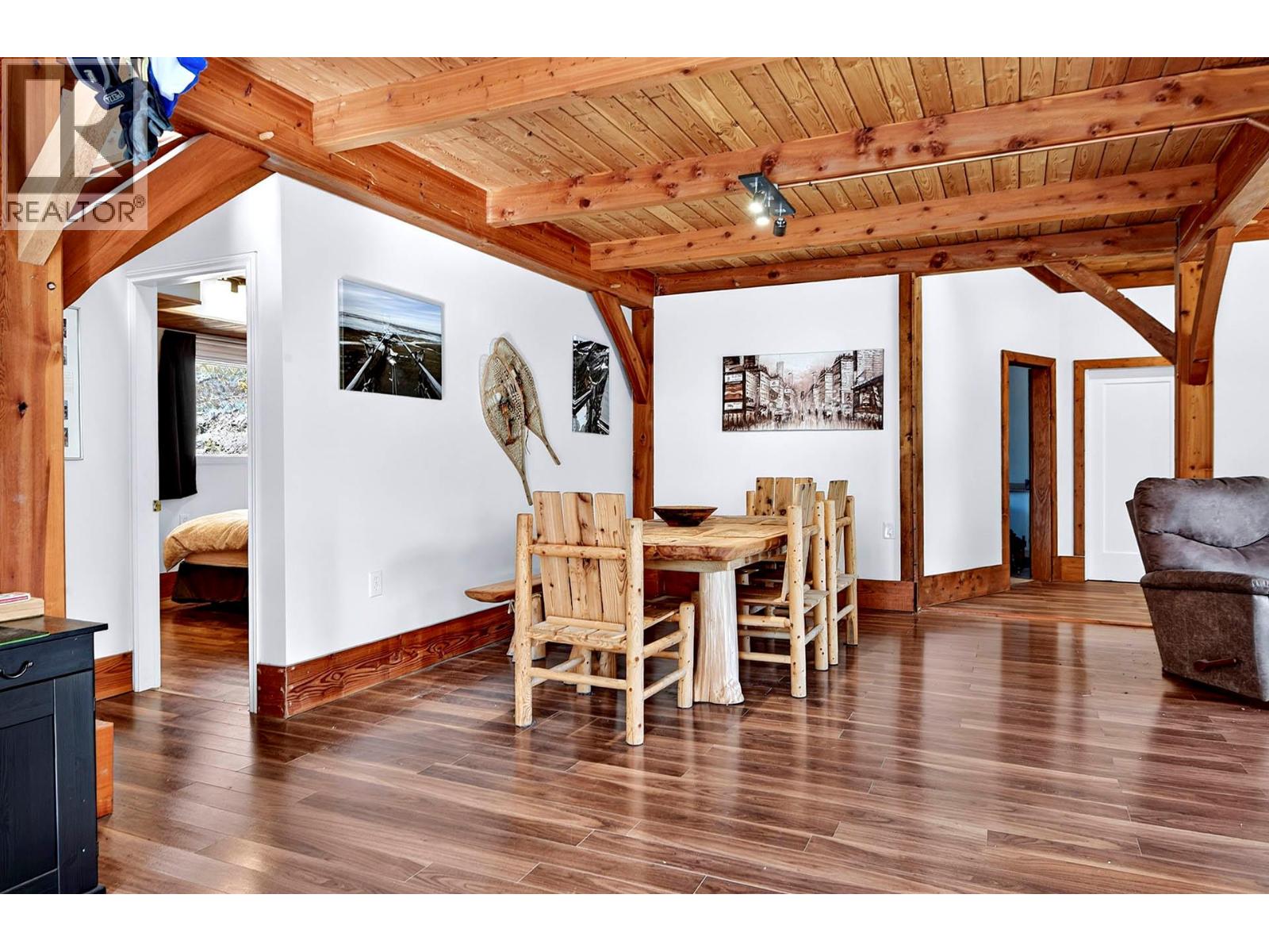 9524 Tranquille Criss Creek Road Property Photo 12