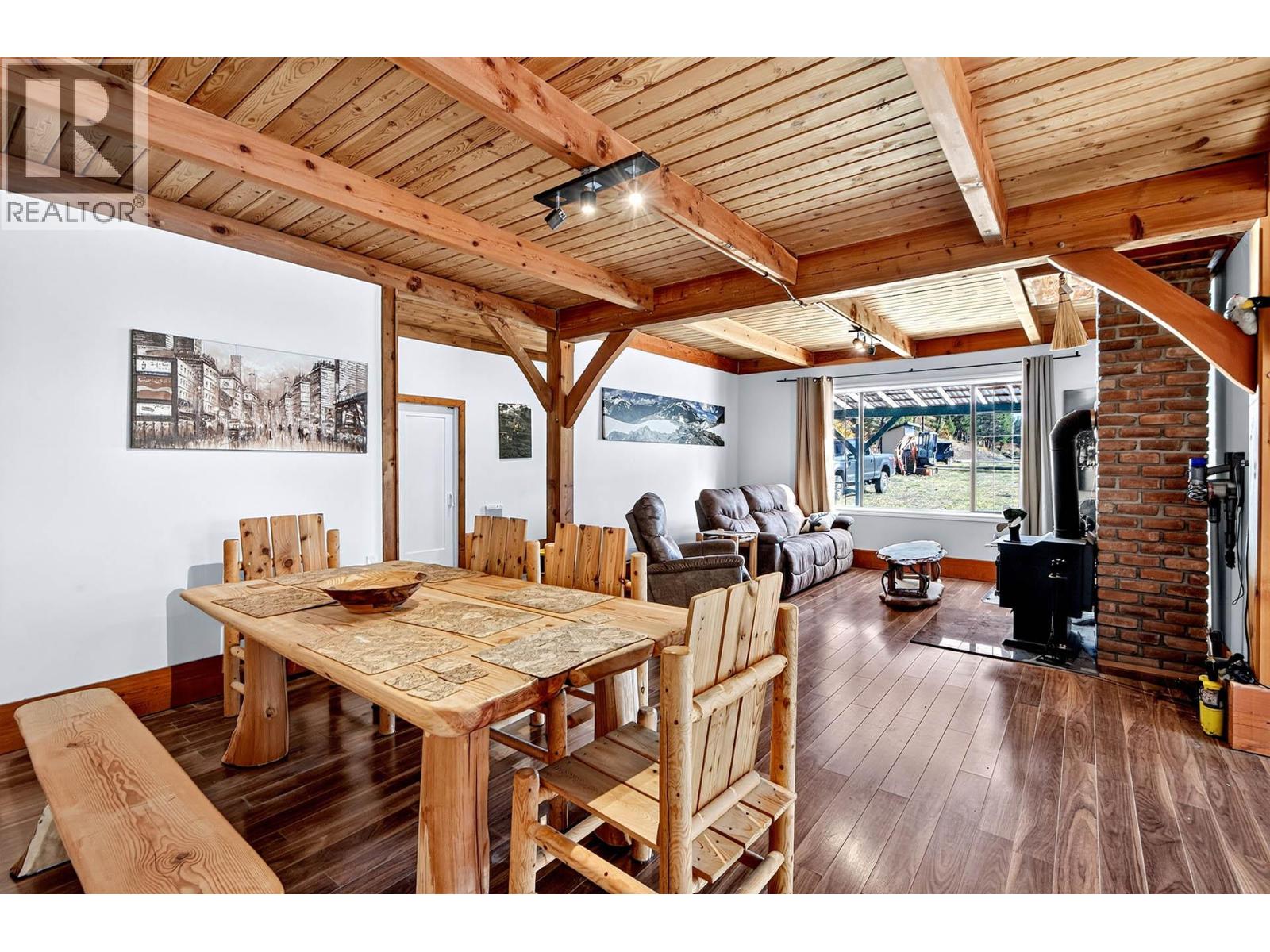 9524 Tranquille Criss Creek Road Property Photo 14
