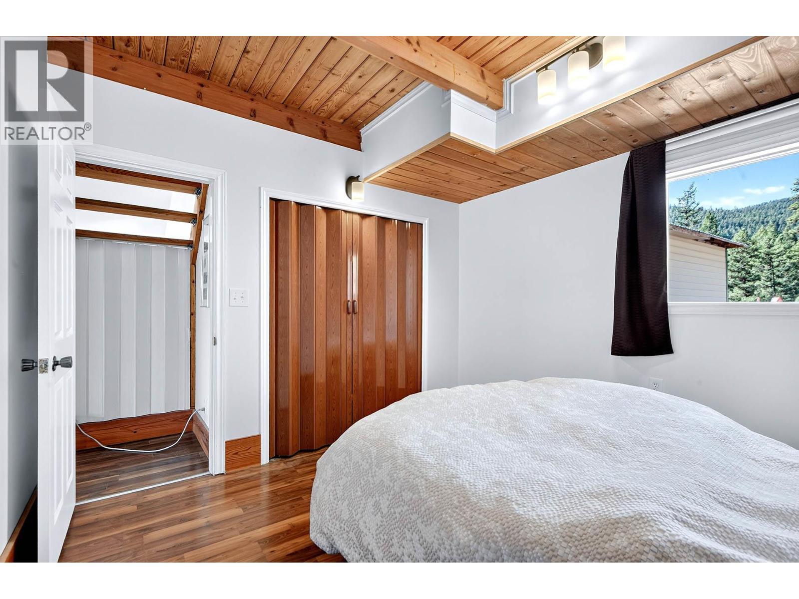 9524 Tranquille Criss Creek Road Property Photo 35