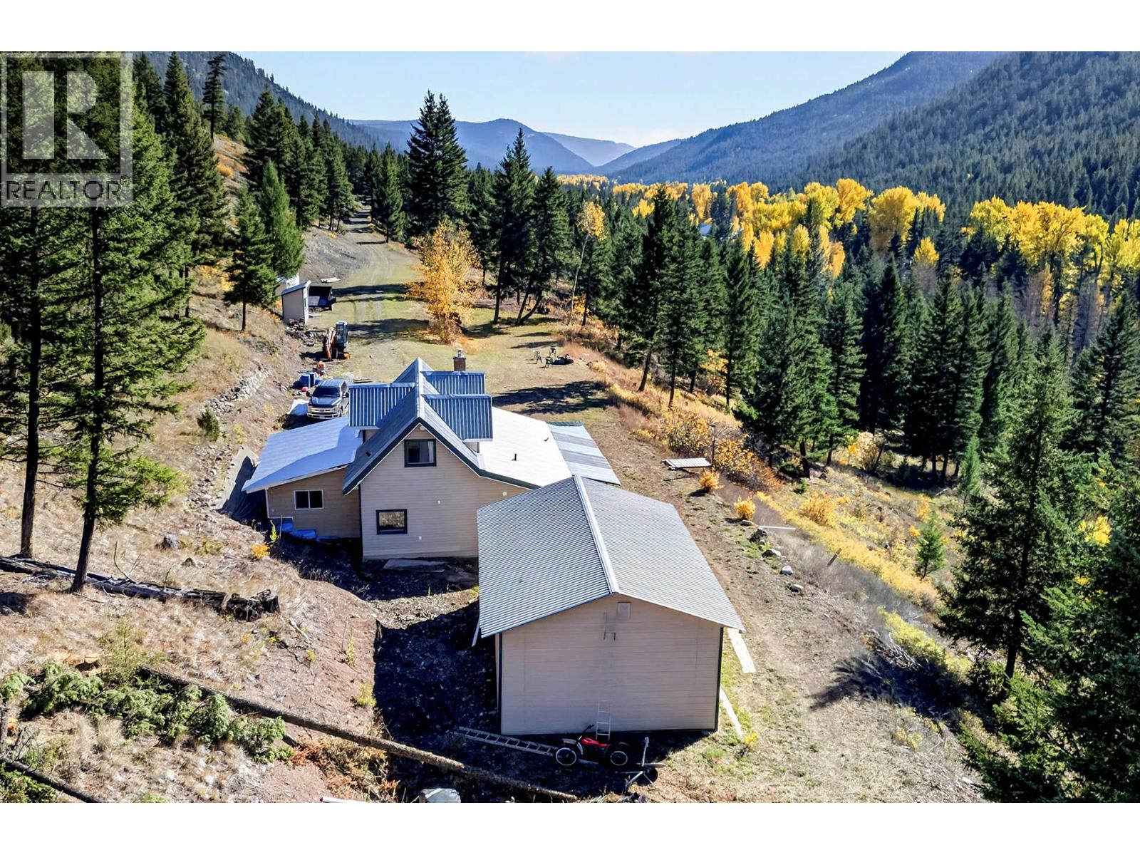 9524 Tranquille Criss Creek Road Property Photo 47