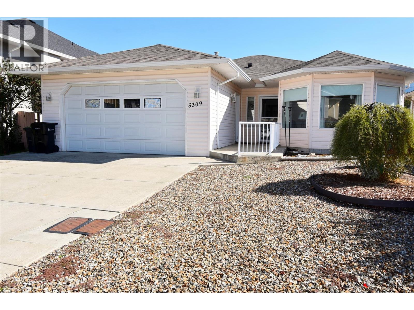 5309 21 Street Property Photo 4