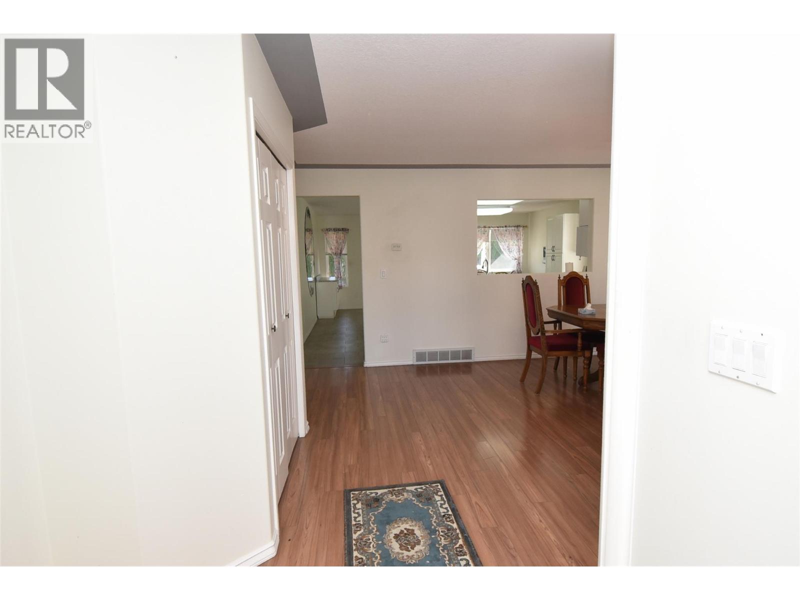 5309 21 Street Property Photo 10