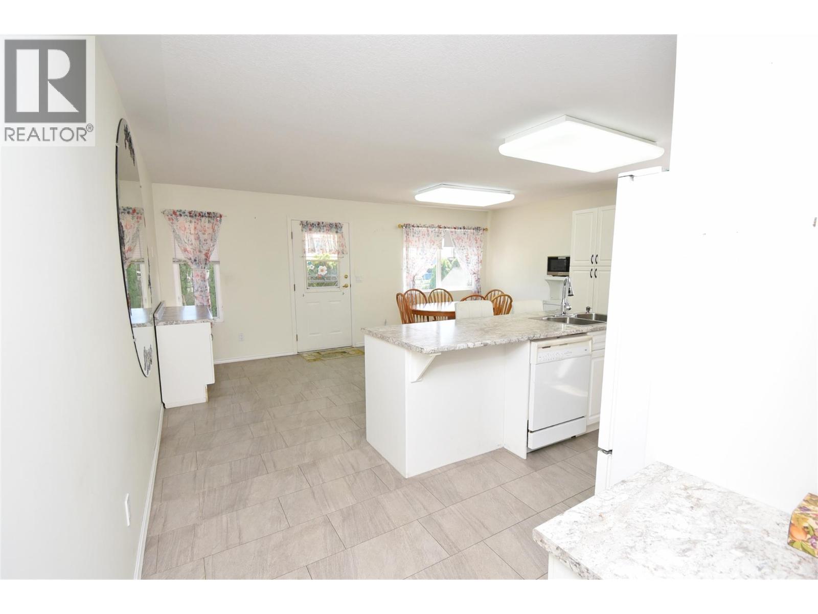 5309 21 Street Property Photo 24