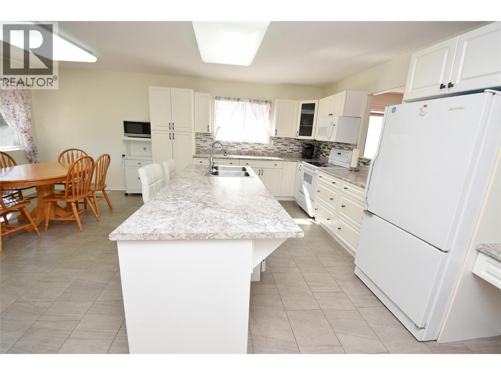 5309 21 Street Property Photo 33