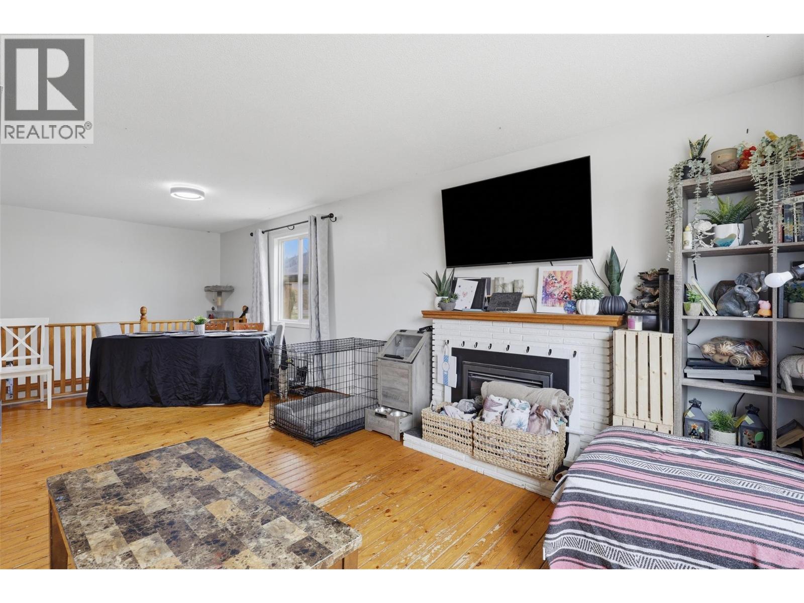 211 Fort Avenue Property Photo 5