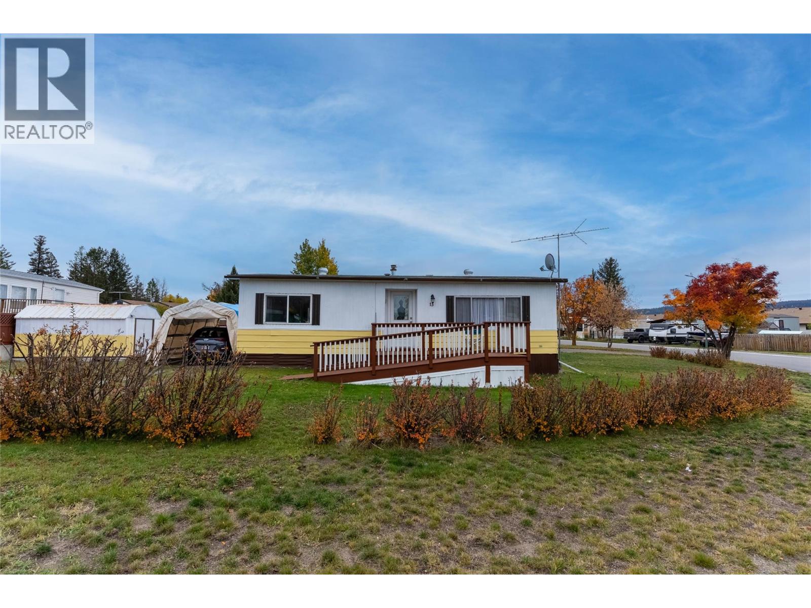 13 Topaz Crescent Property Photo 1