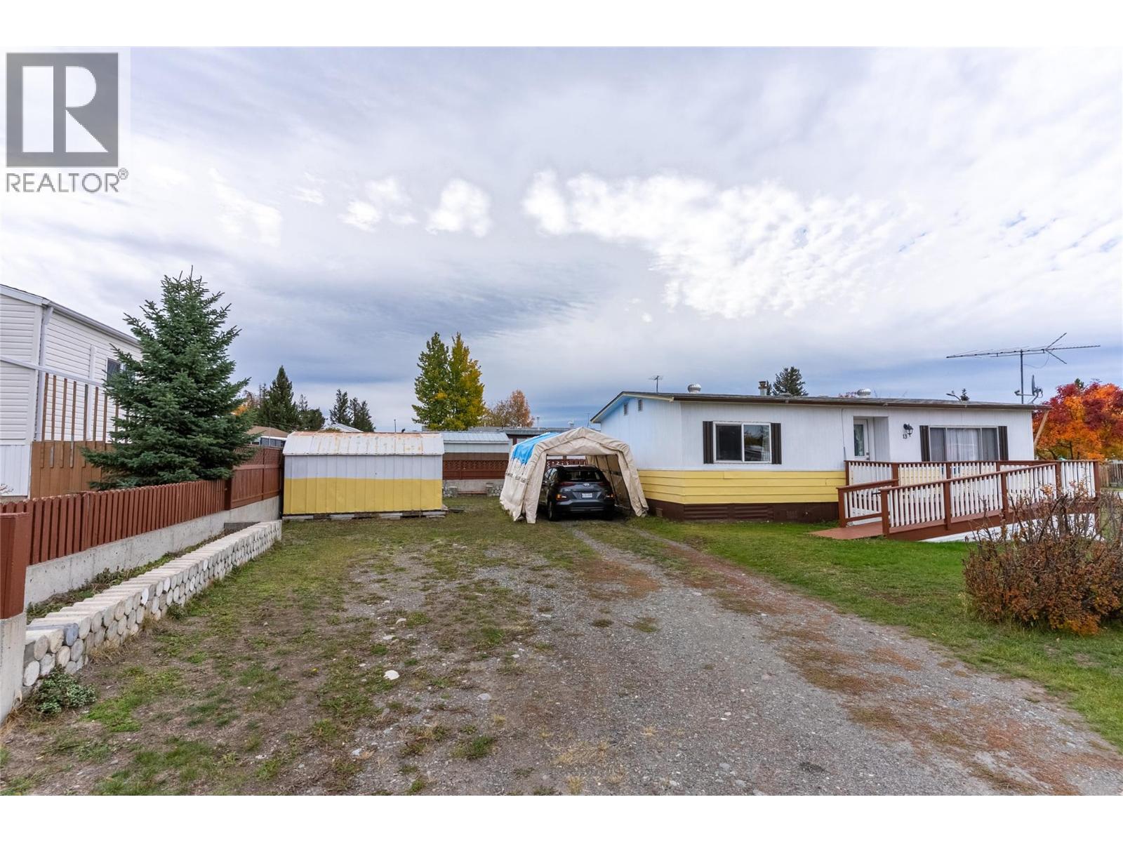 13 Topaz Crescent Property Photo 16