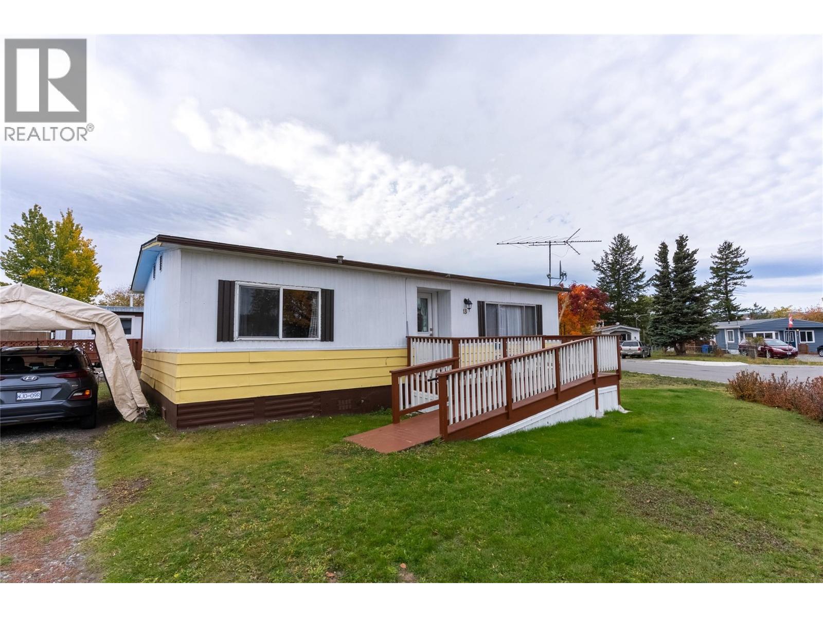 13 Topaz Crescent Property Photo 17