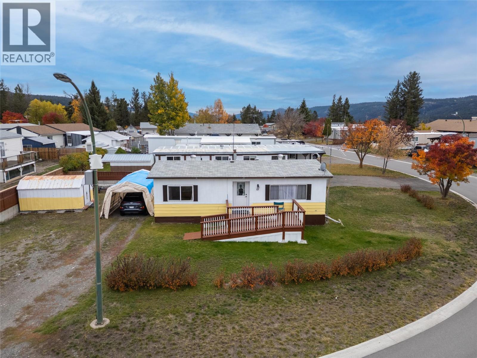 13 Topaz Crescent Property Photo 23