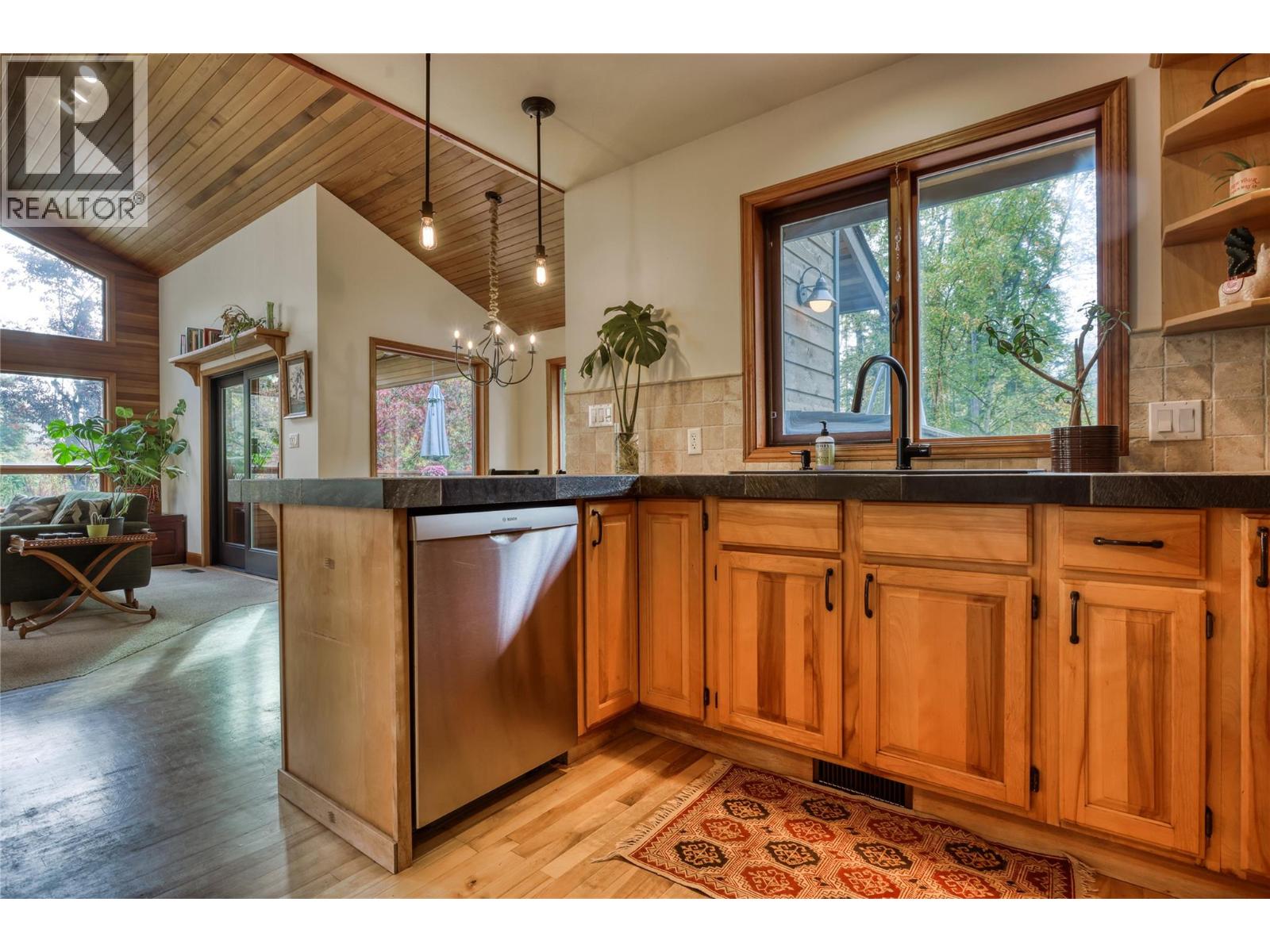 3795 Aaron Road Property Photo 12