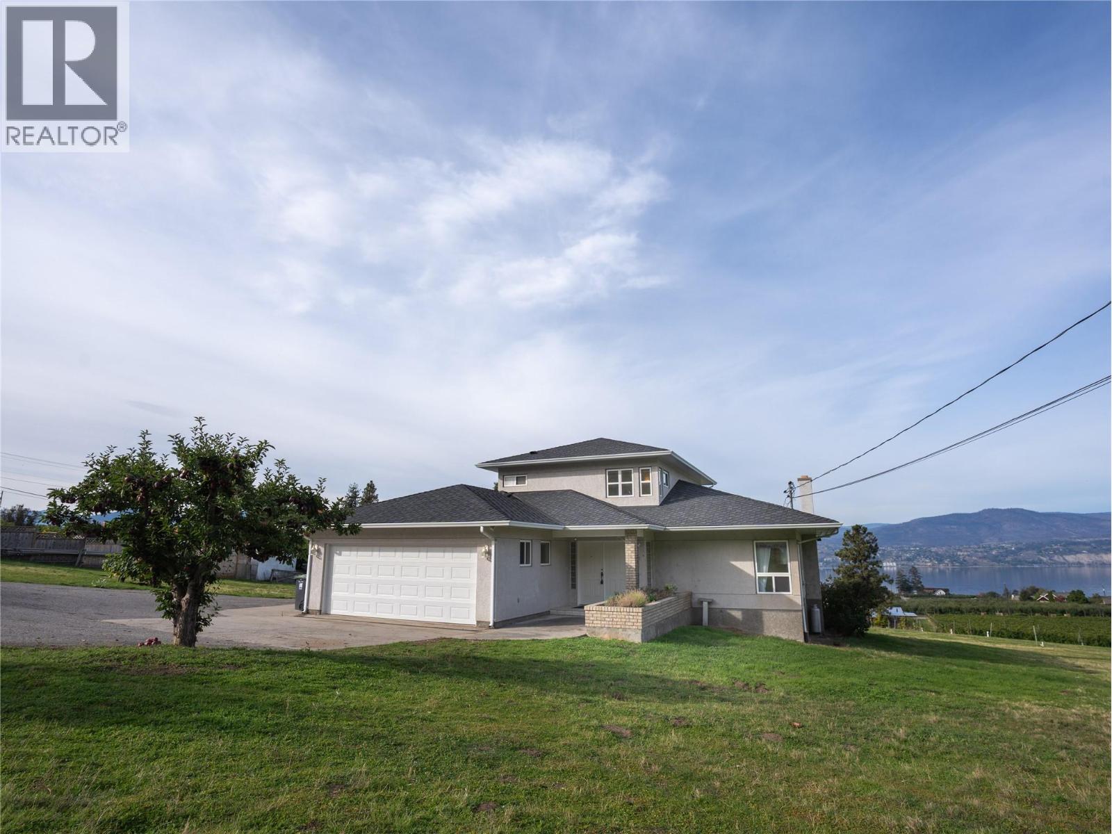 3925 North Naramata Road Property Photo 2