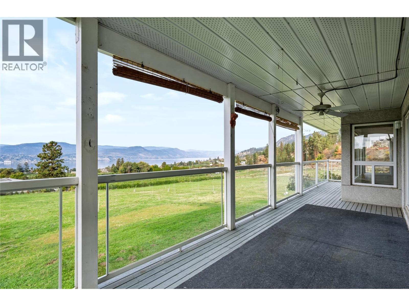 3925 North Naramata Road Property Photo 8
