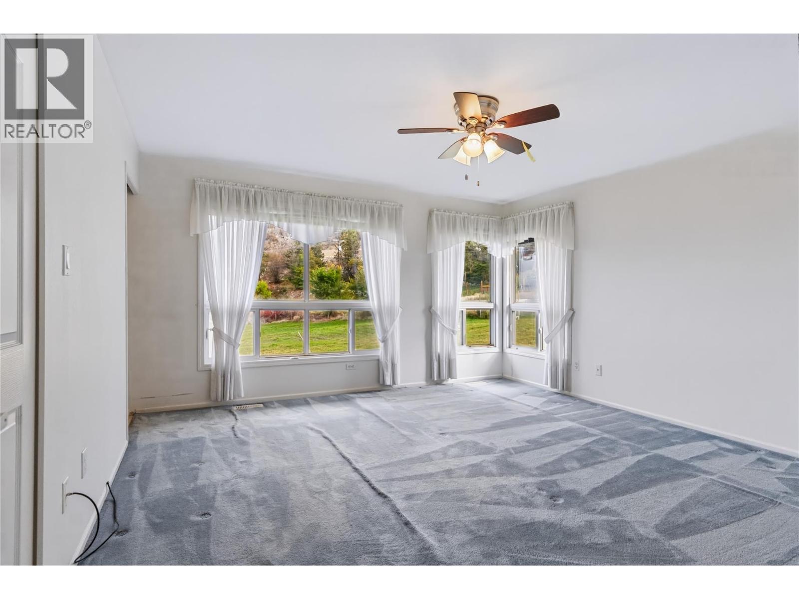 3925 North Naramata Road Property Photo 19