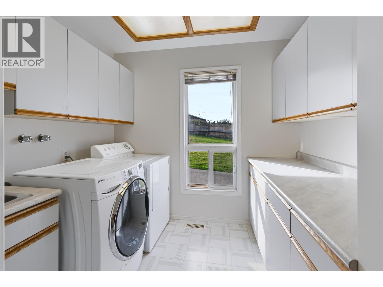 3925 North Naramata Road Property Photo 22