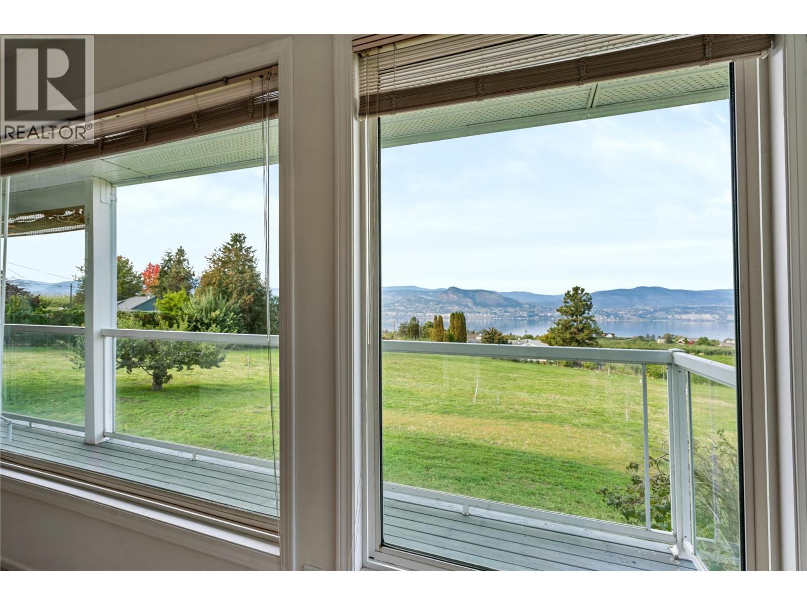 3925 North Naramata Road Property Photo 25