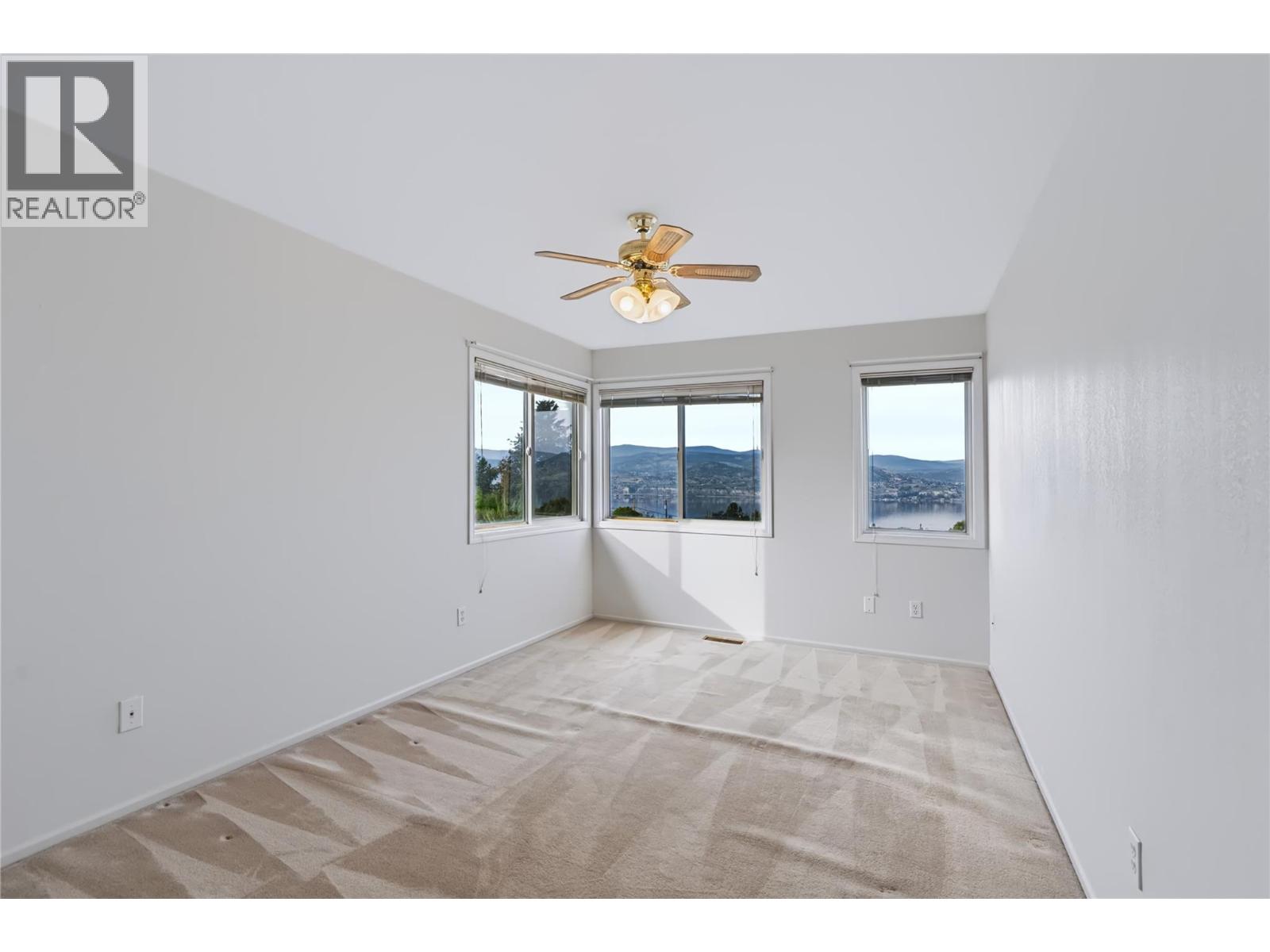 3925 North Naramata Road Property Photo 30