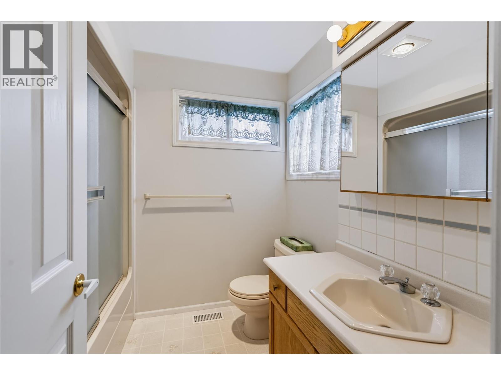3925 North Naramata Road Property Photo 31