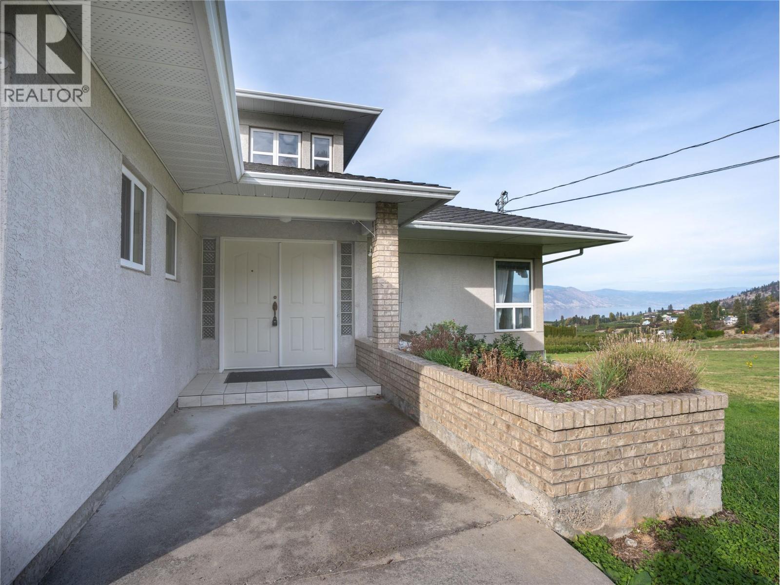 3925 North Naramata Road Property Photo 36