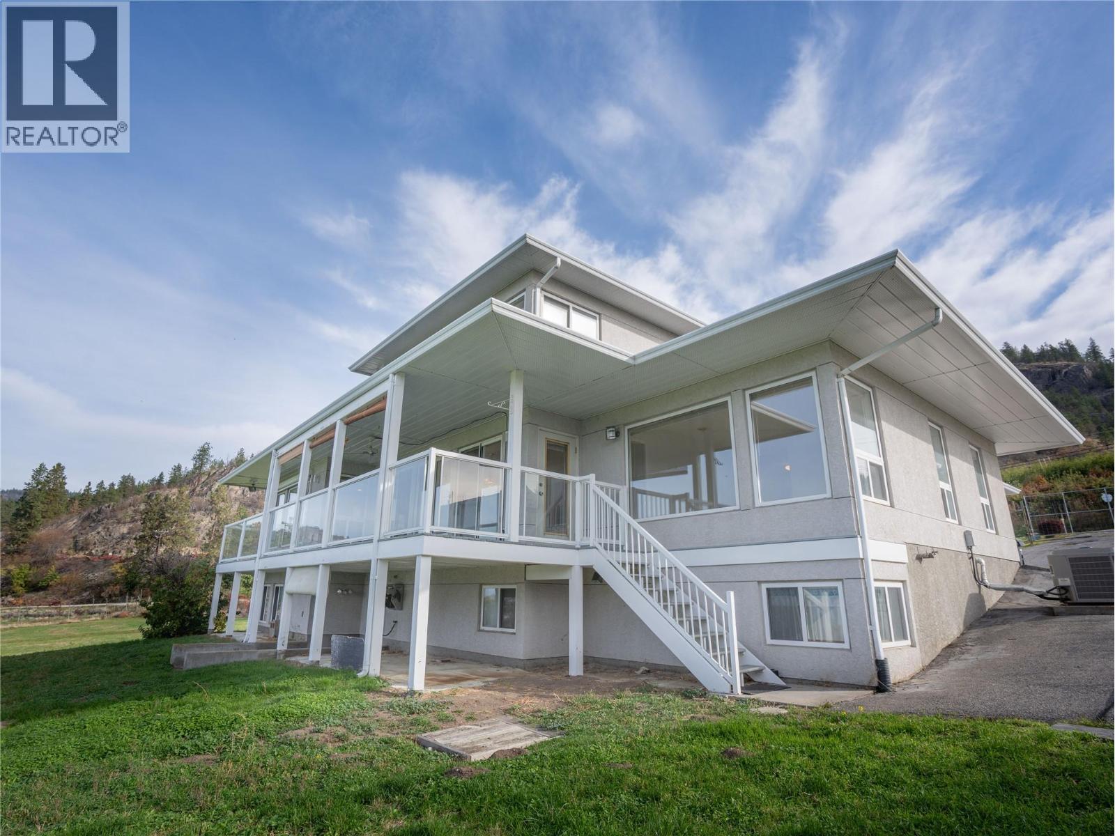 3925 North Naramata Road Property Photo 38