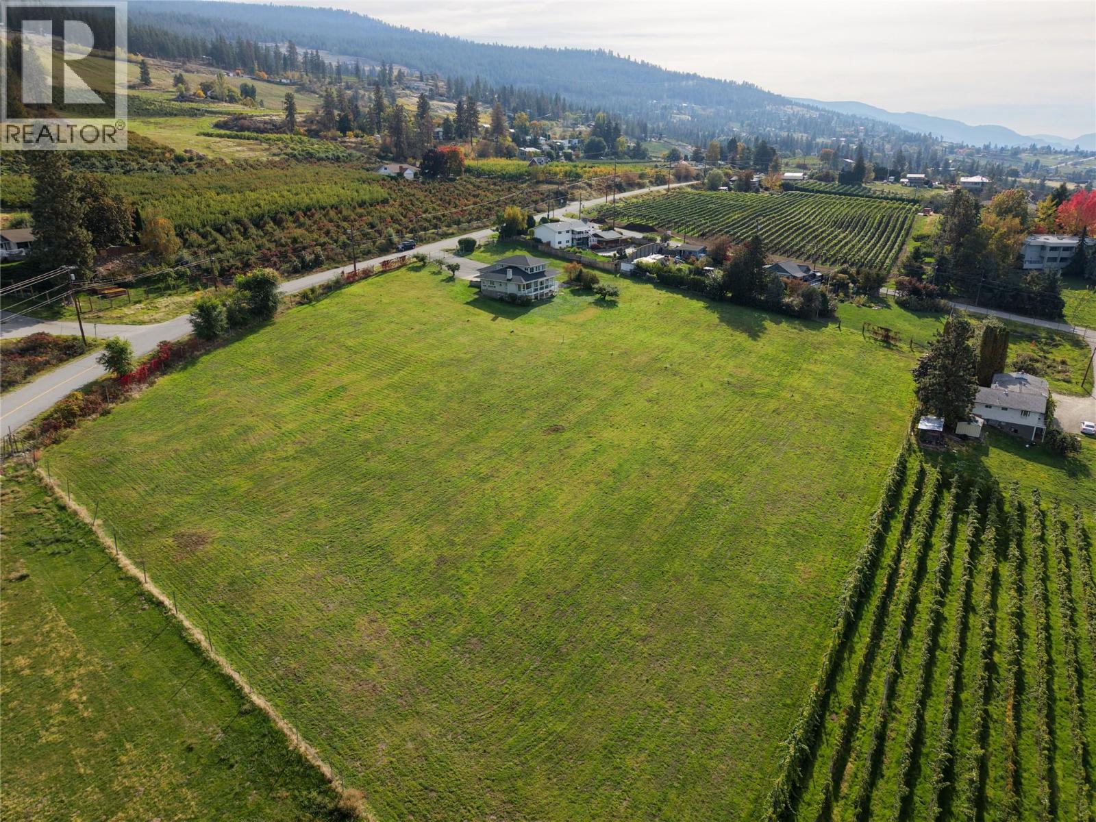 3925 North Naramata Road Property Photo 42