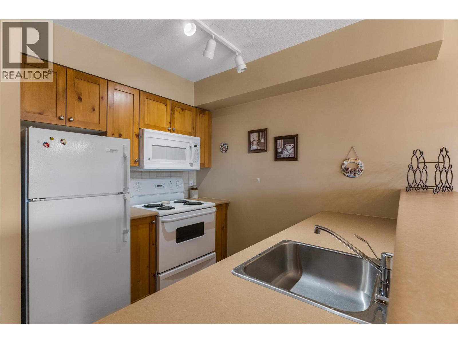 9802 Silver Star Road Unit# 204 Property Photo 12
