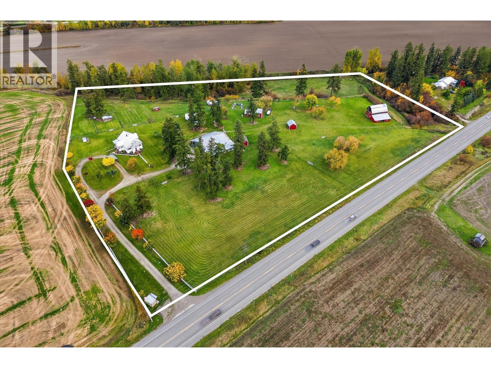4652 Highway 97a Property Photo 1