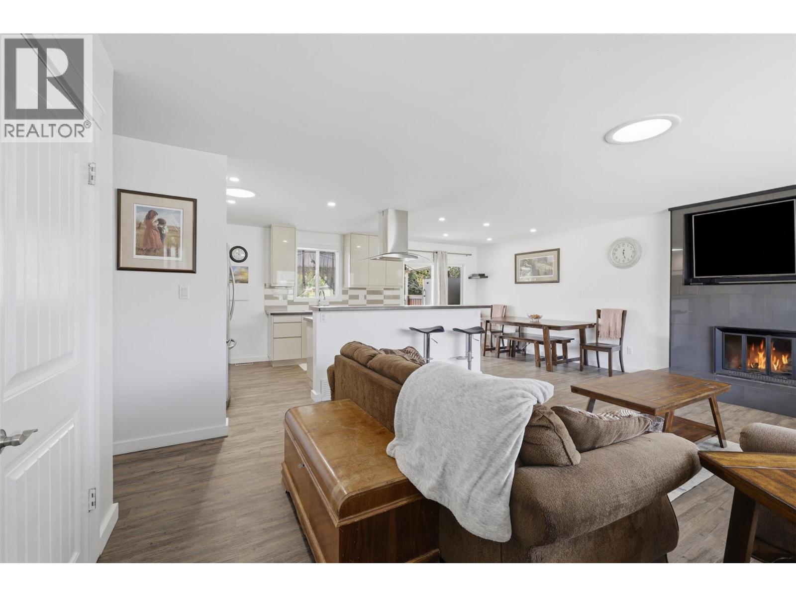 1827 Parkcrest Avenue Property Photo 9