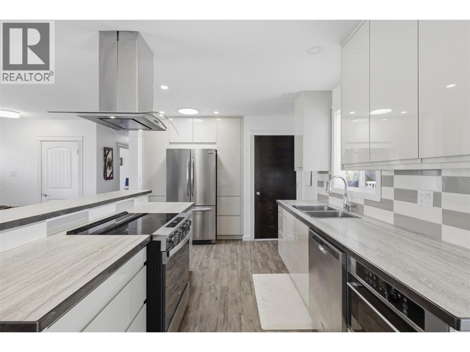 1827 Parkcrest Avenue Property Photo 15