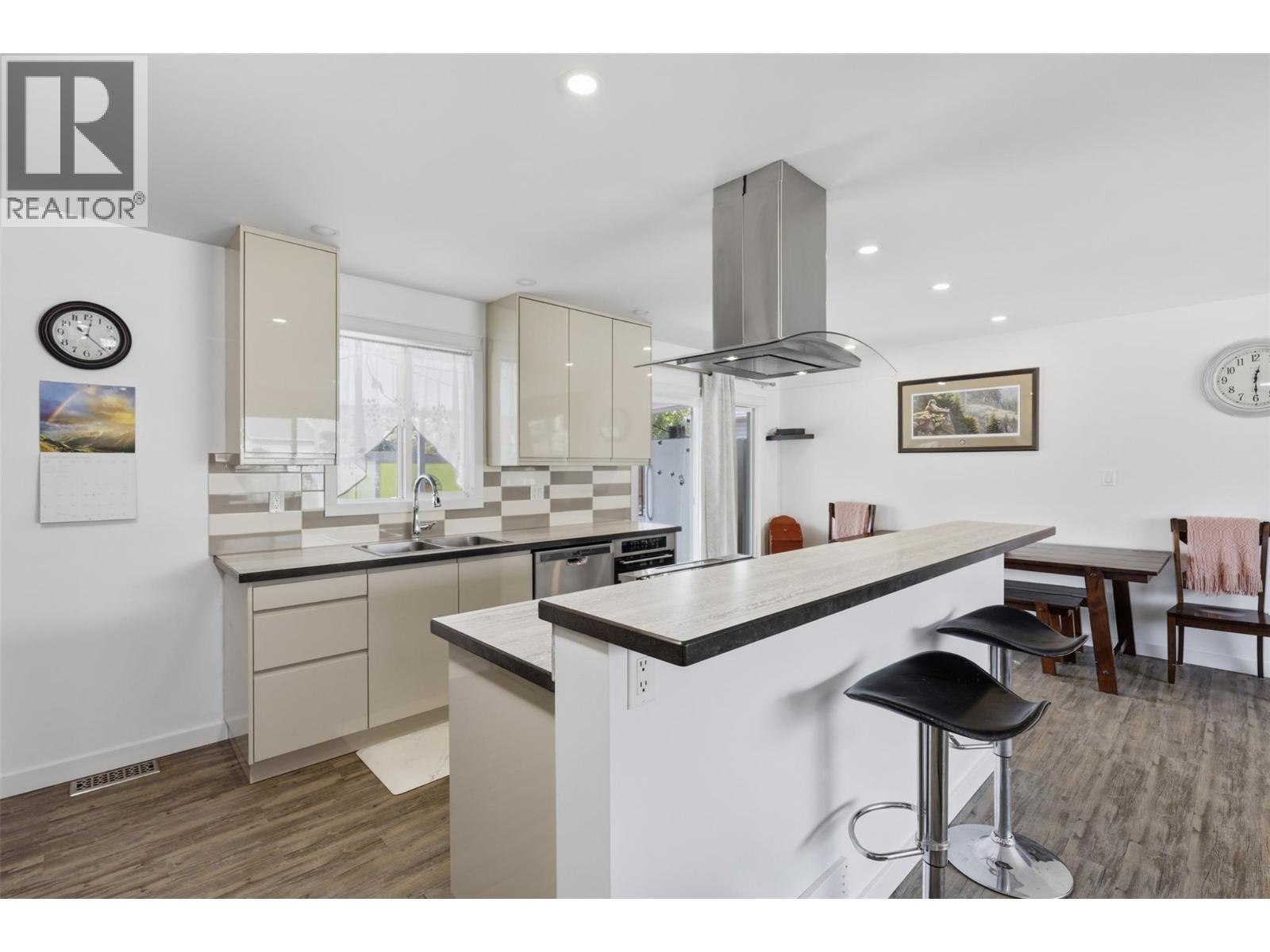 1827 Parkcrest Avenue Property Photo 16