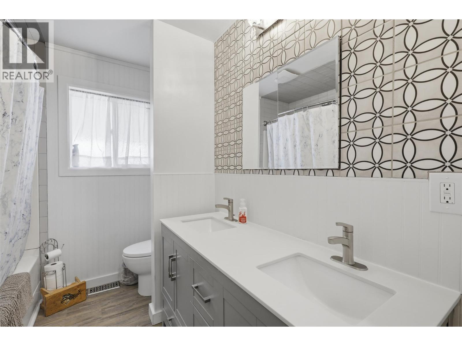 1827 Parkcrest Avenue Property Photo 37
