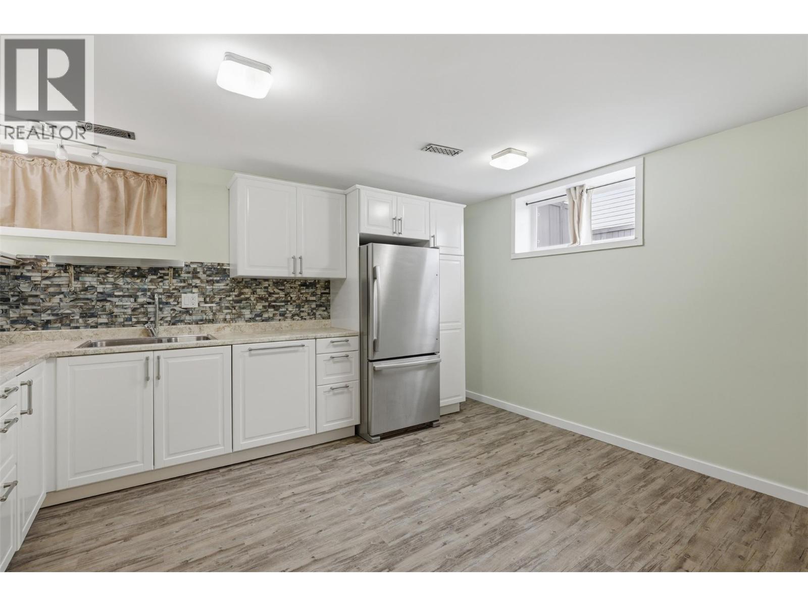1827 Parkcrest Avenue Property Photo 44