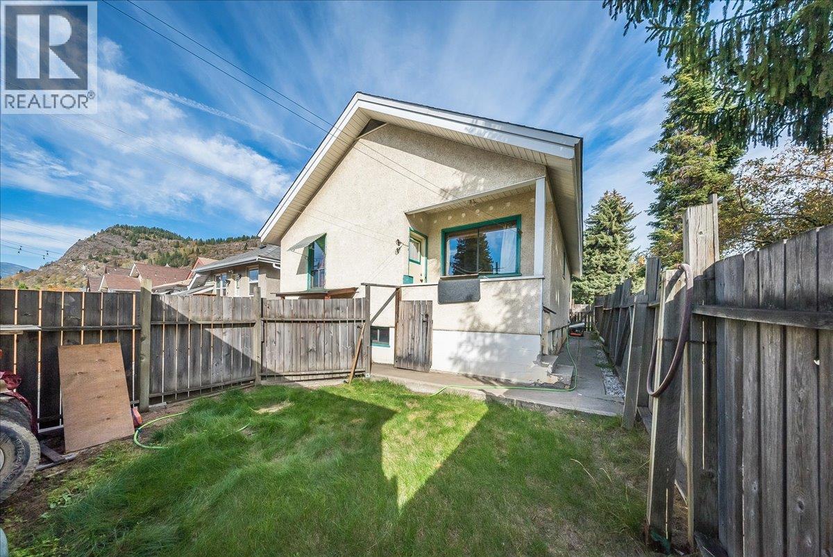 1396 Second Avenue Property Photo 29
