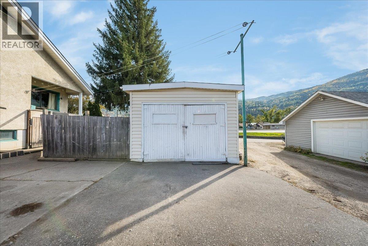 1396 Second Avenue Property Photo 31