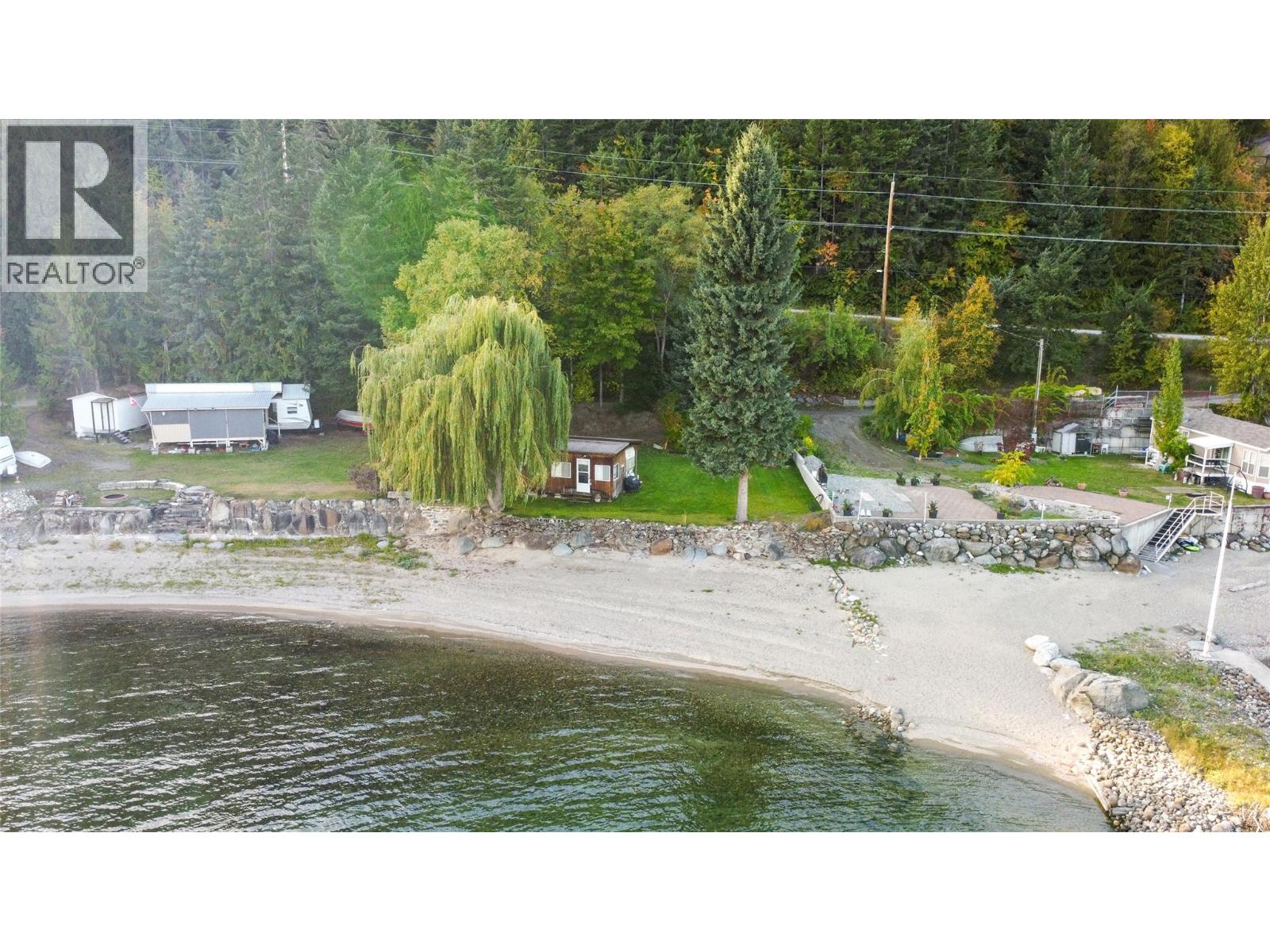 3516 31 Highway Property Photo 1