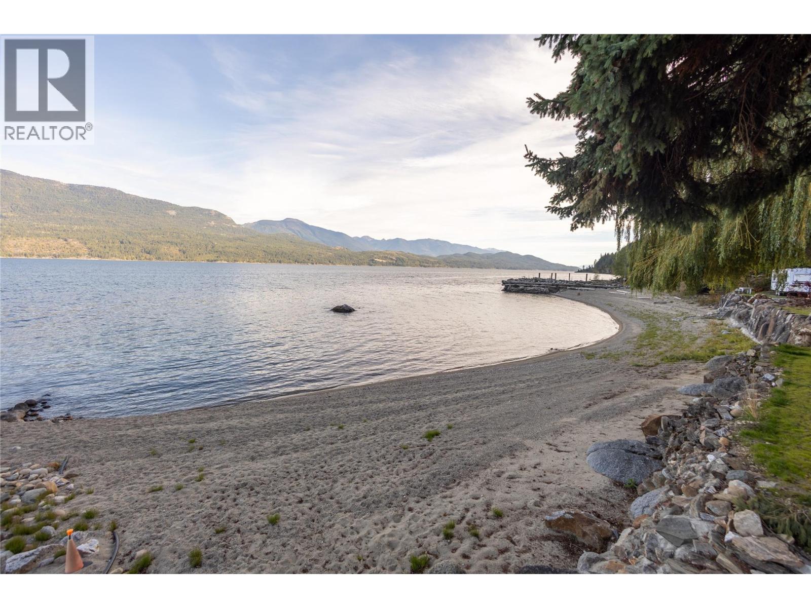 3516 31 Highway Property Photo 4