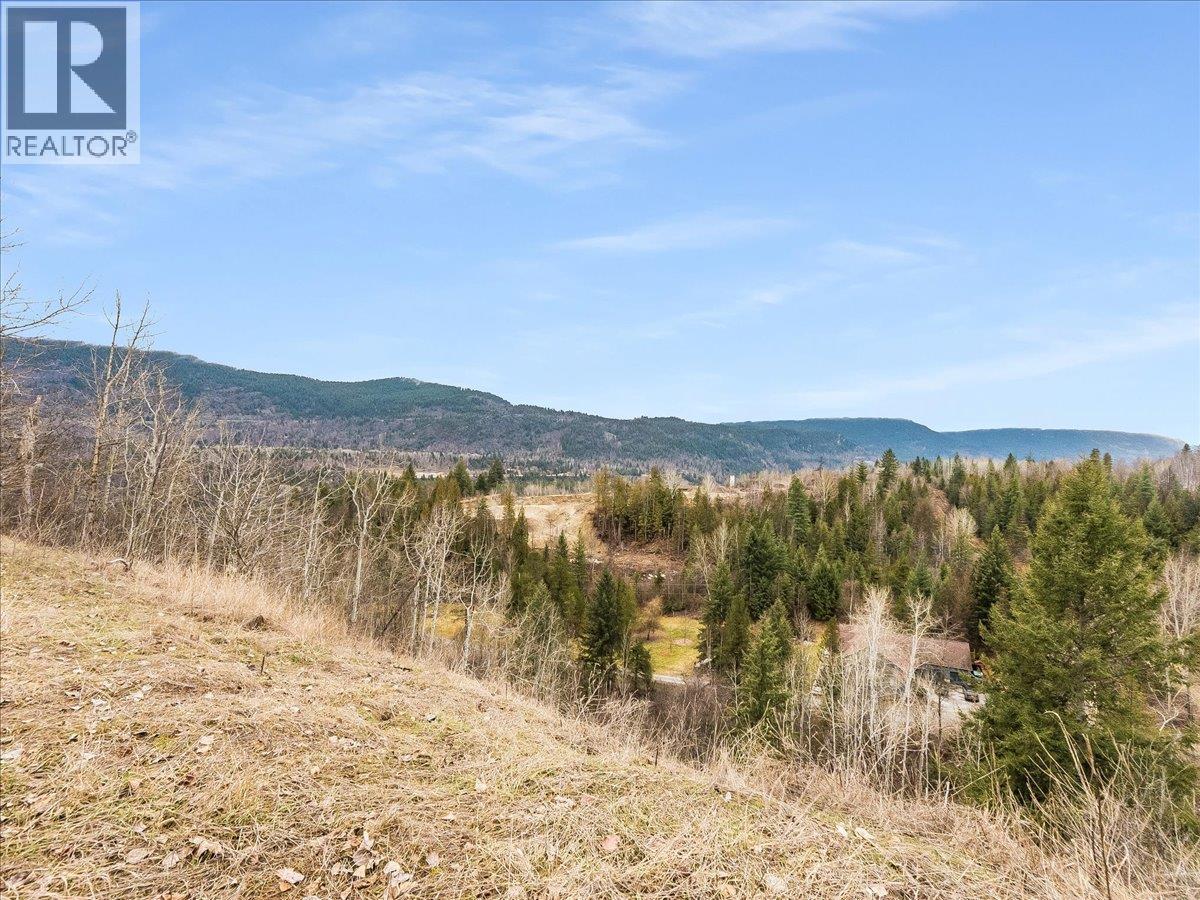 1220 37th Street Property Photo 2
